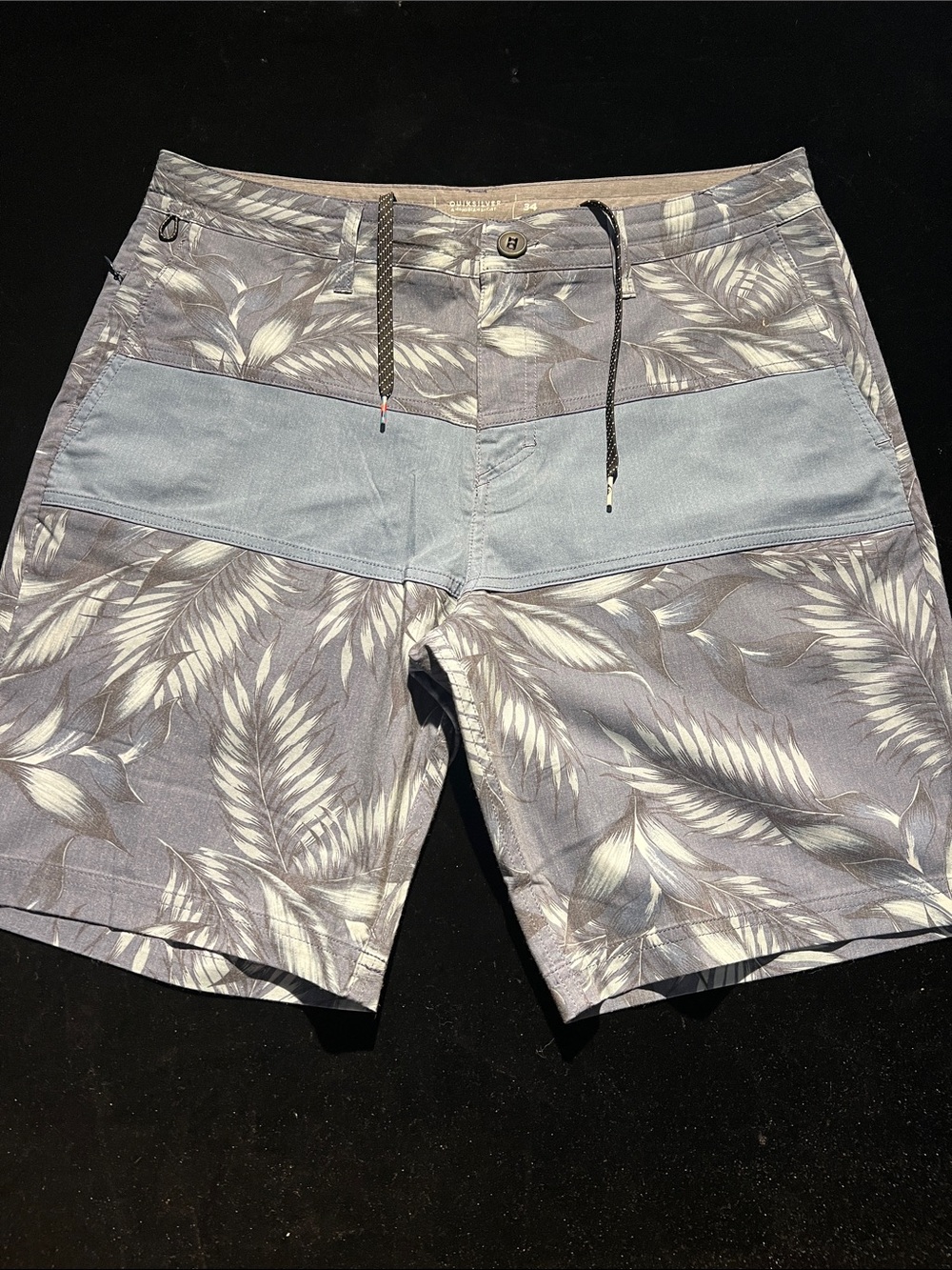 Quiksilver Men's Gray-Blue Tropical Print Hybrid Shorts NWOT perfect condition